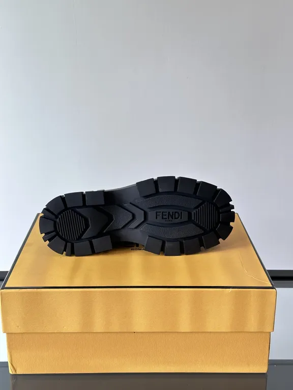 Fendi Shoe 